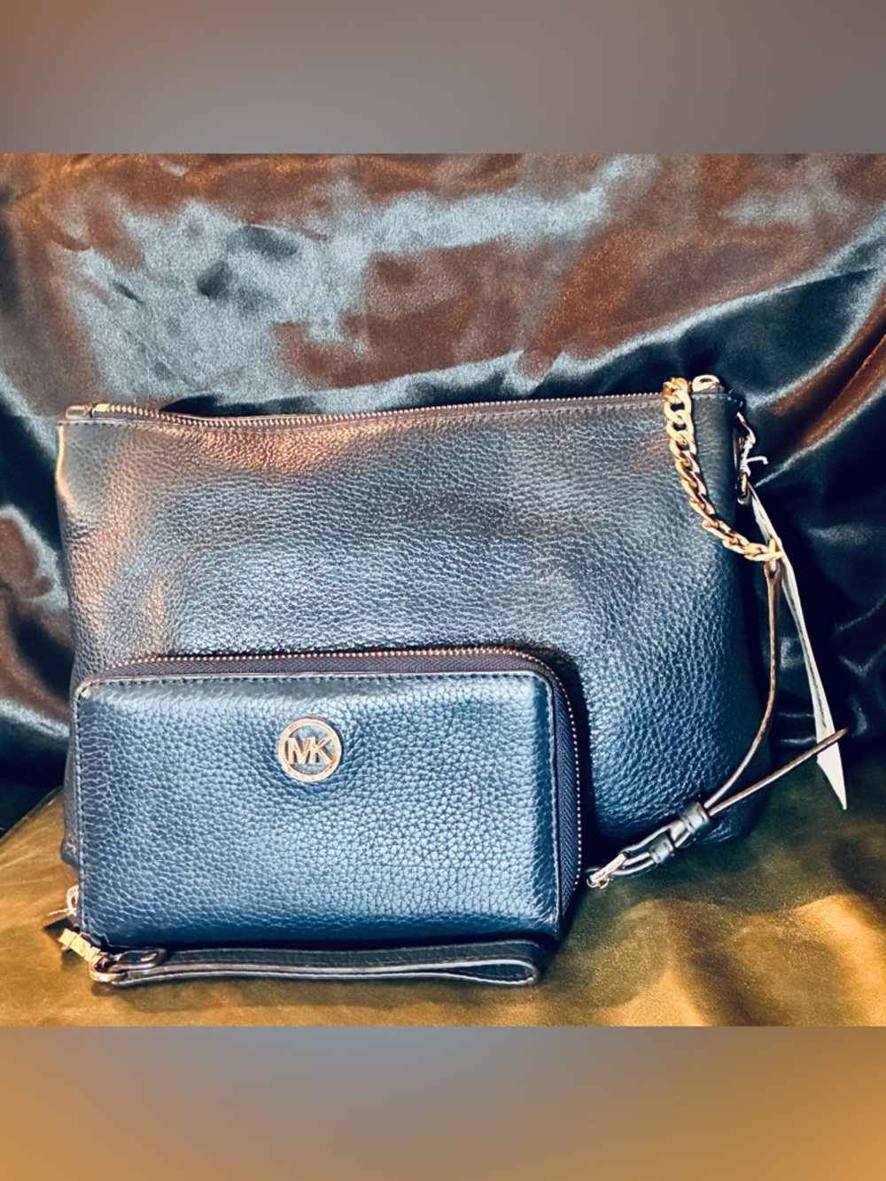 Michael Kors Dark Navy Soft Pebbled Leather Crossbody Set with Gold hardware - Picture 11 of 14